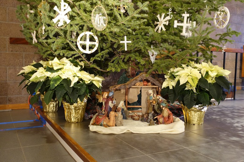 2021-12-19-CLC-Christmas-decorations-DSC08527