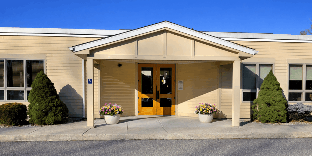 cheshire lutheran church front door
